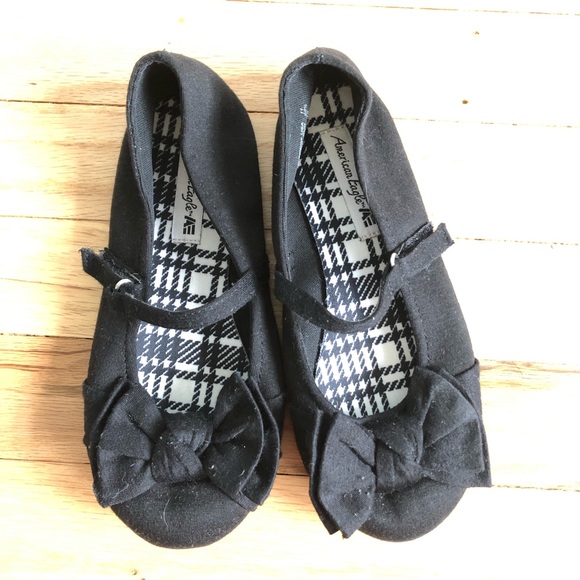 AMERICAN EAGLE | Black Bow Mary Janes - Picture 2 of 8